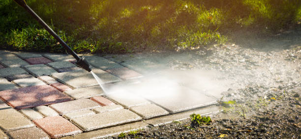 Best Graffiti Removal  in Mill City, OR